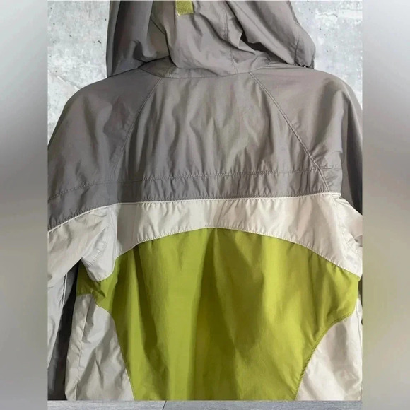 Women’s Columbia Outdoor Jacket - Picture 7 of 7